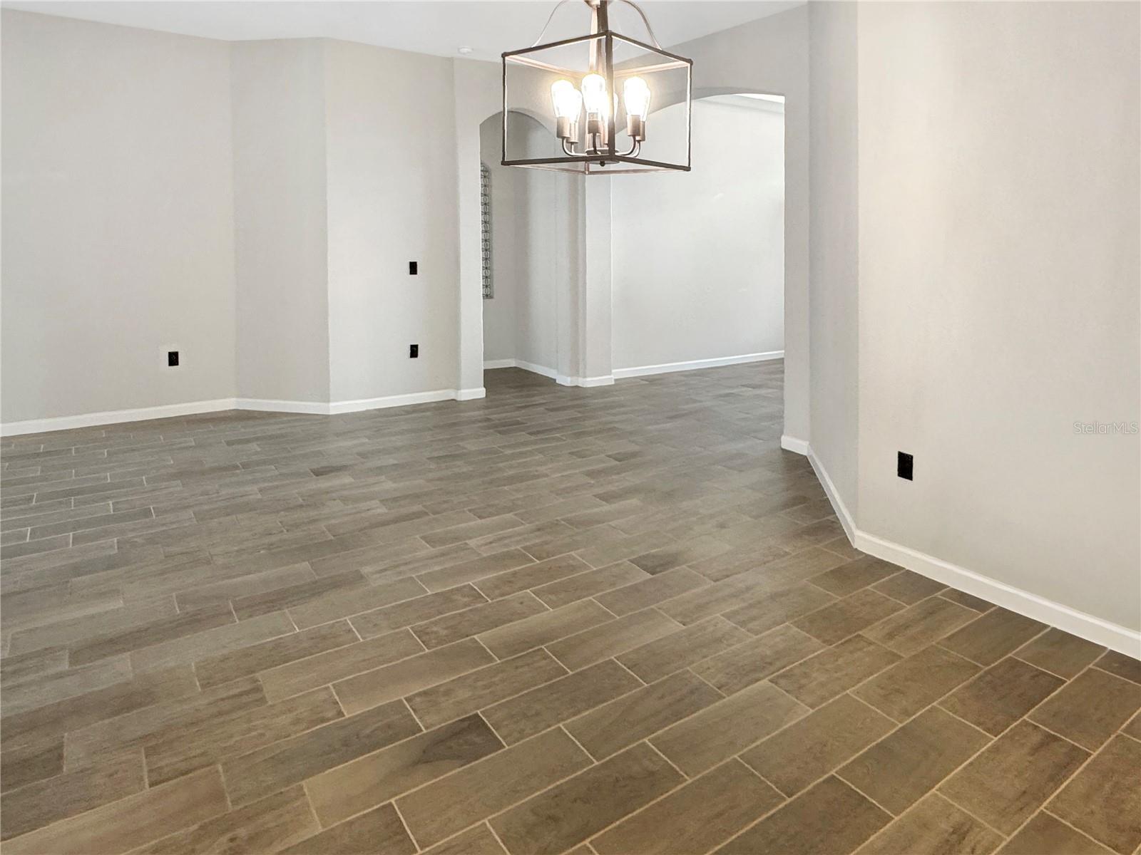 GROVELAND CHERRY LAKE OAKS - Residential