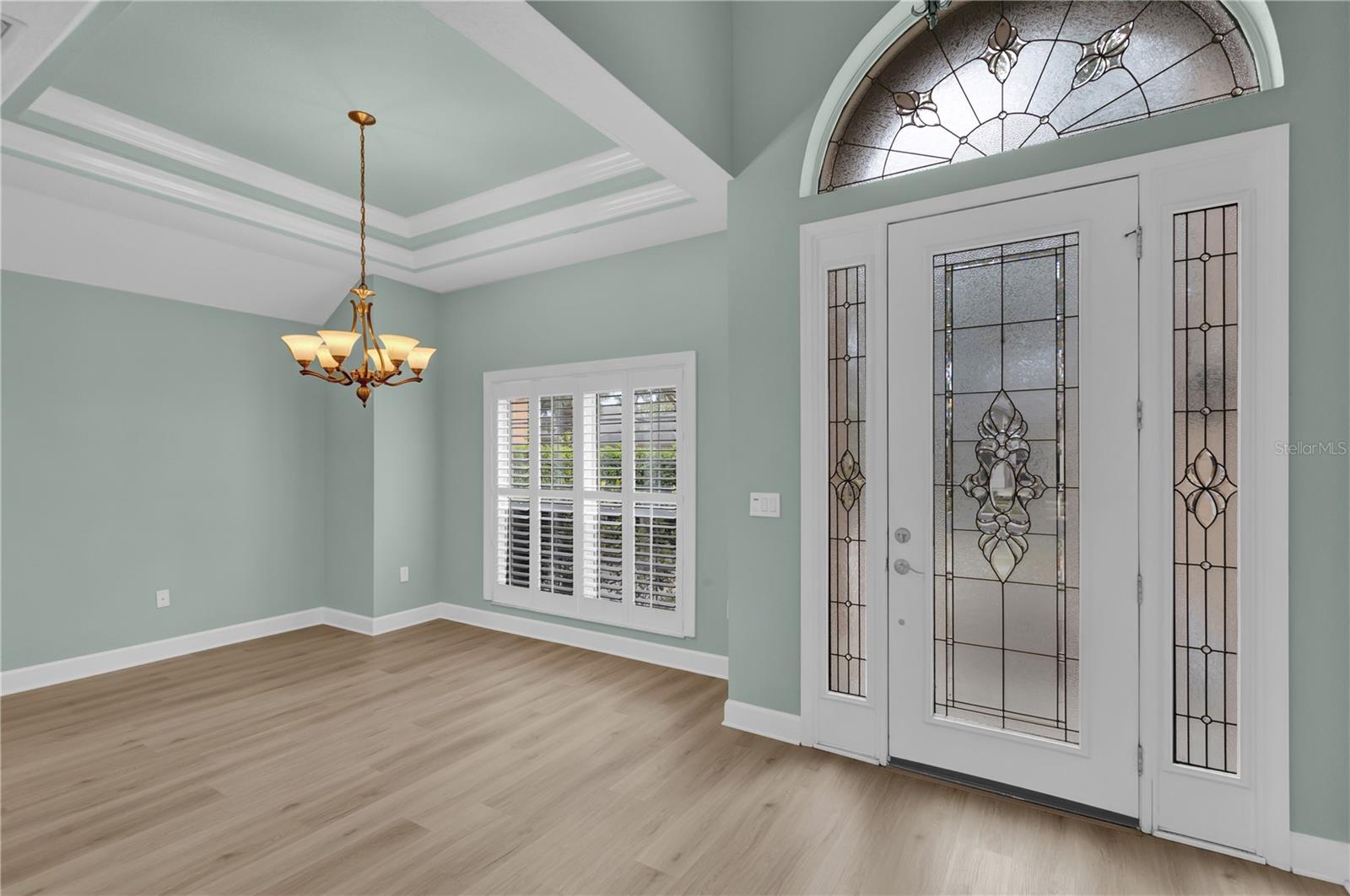 89 SOUTHLAKE DRIVE