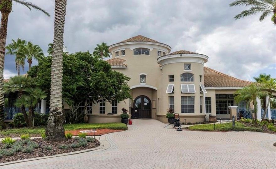 Bermuda Dunes Property is an amazing property with a great location, fully renovated , top quality finishes and a modern design that truly stands out.
Unique Highlight is that each bedroom features its own bathroom, providing exceptional comfort and convenience-perfect for living.Infra-structure around, gated community, amenities with club house, tennis court , pickleball, golf community. Don't miss this opportunity, schedule your visit ASAP.