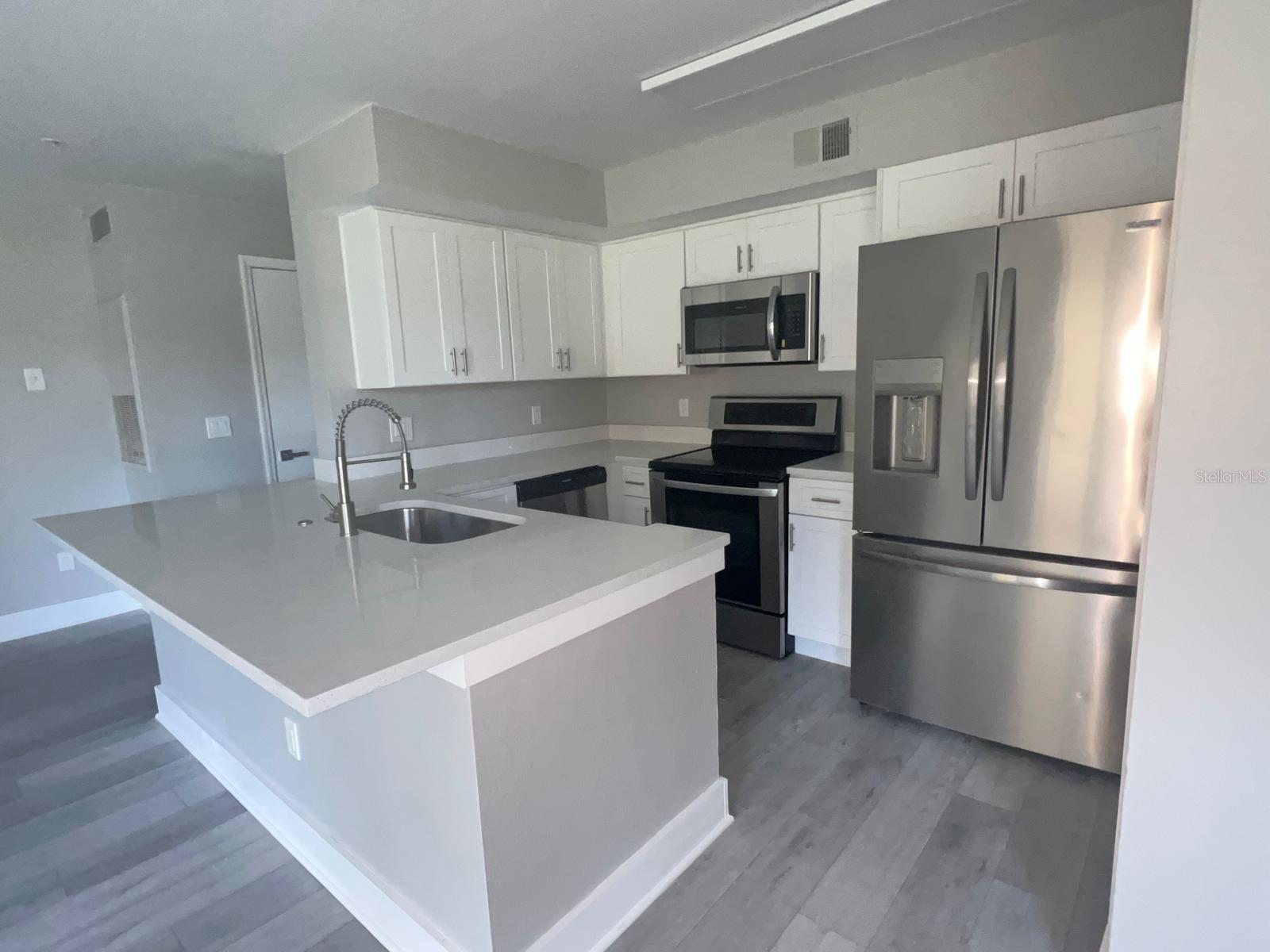 BERMUDA DUNES PRIVATE RESIDENCE - Residential Lease