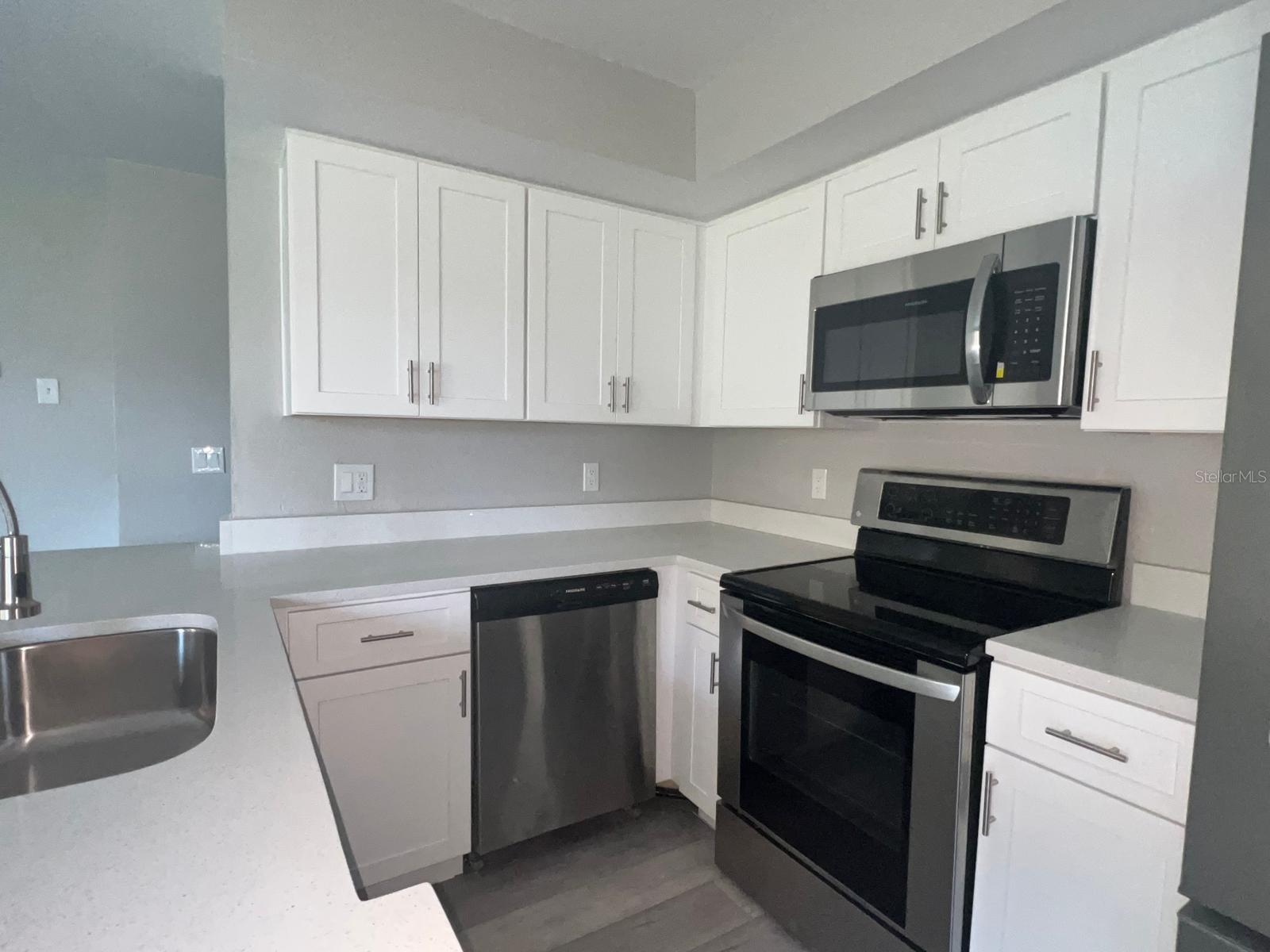 BERMUDA DUNES PRIVATE RESIDENCE - Residential Lease