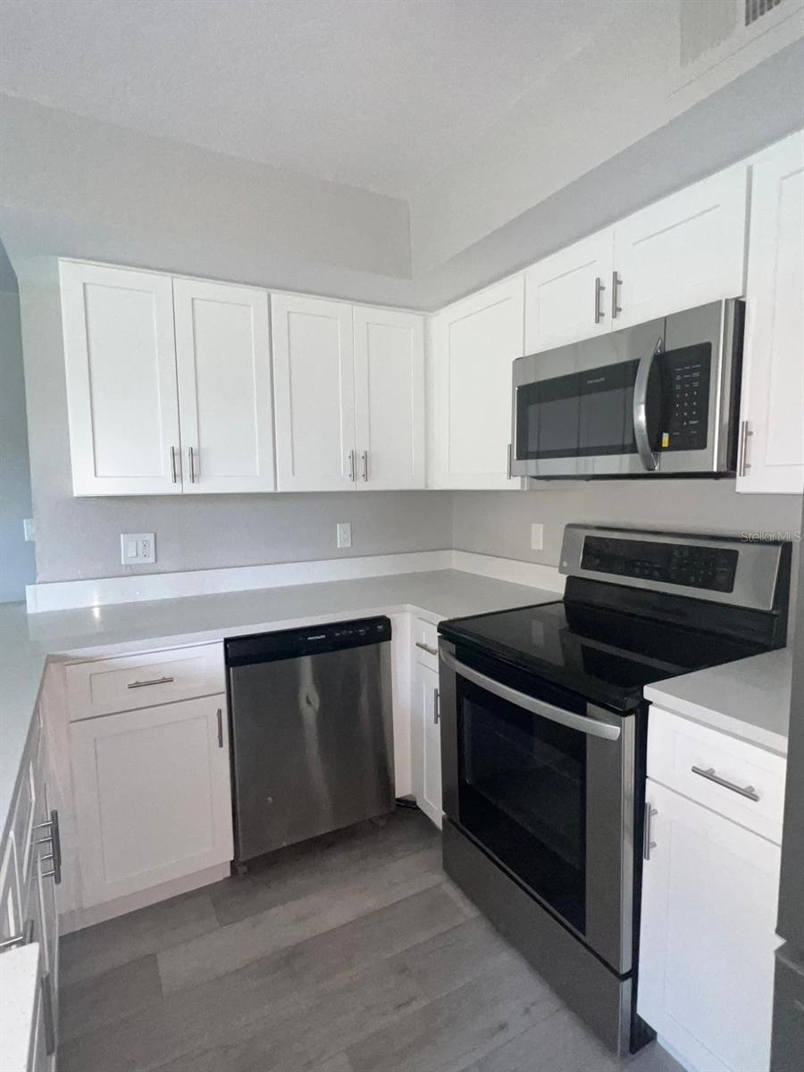 BERMUDA DUNES PRIVATE RESIDENCE - Residential Lease