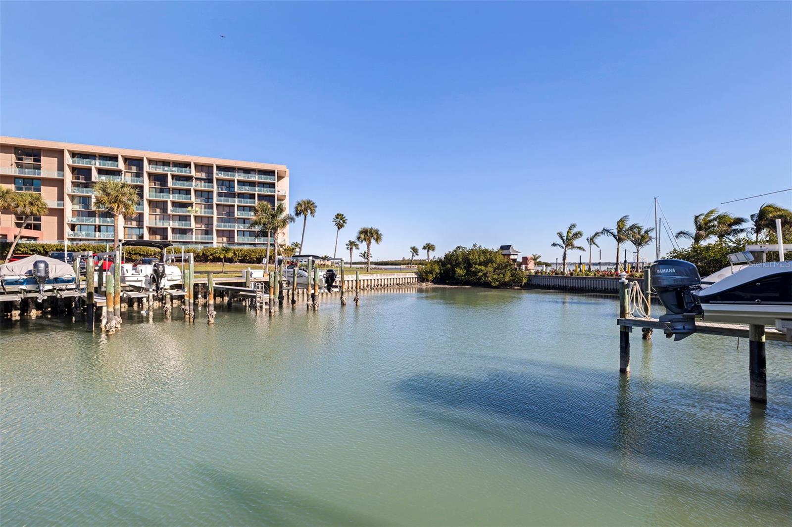 CAPRI LAGOONS CONDO - Residential