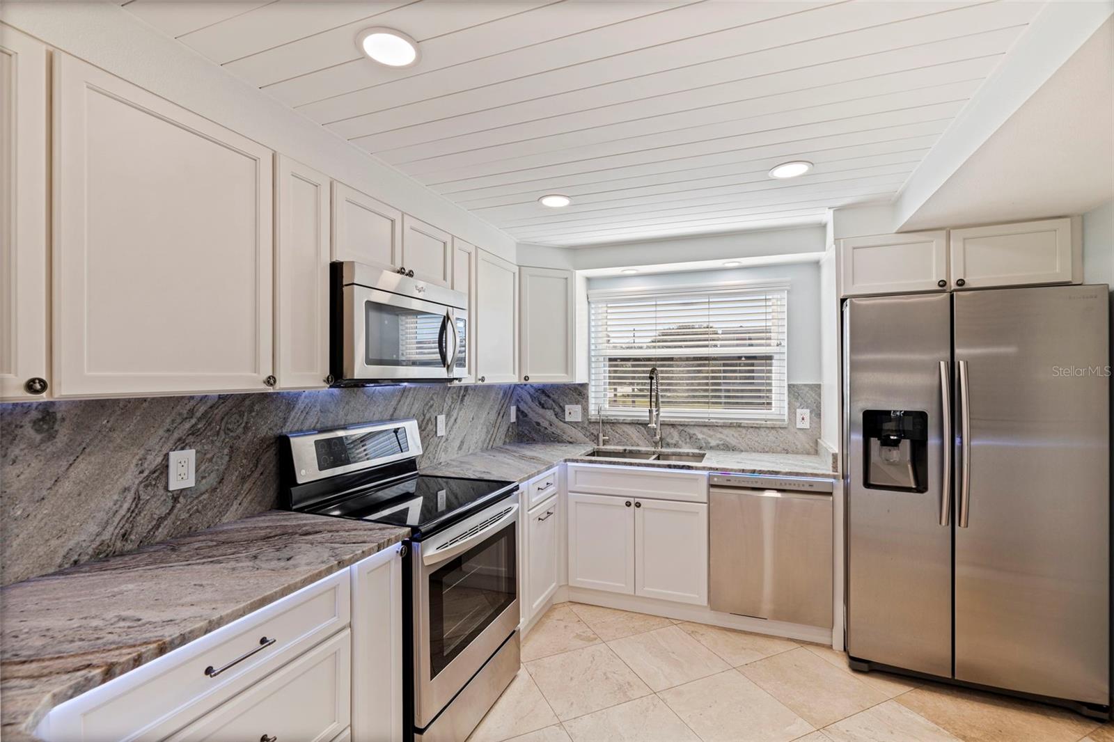 12592 N CAPRI CIRCLE 6