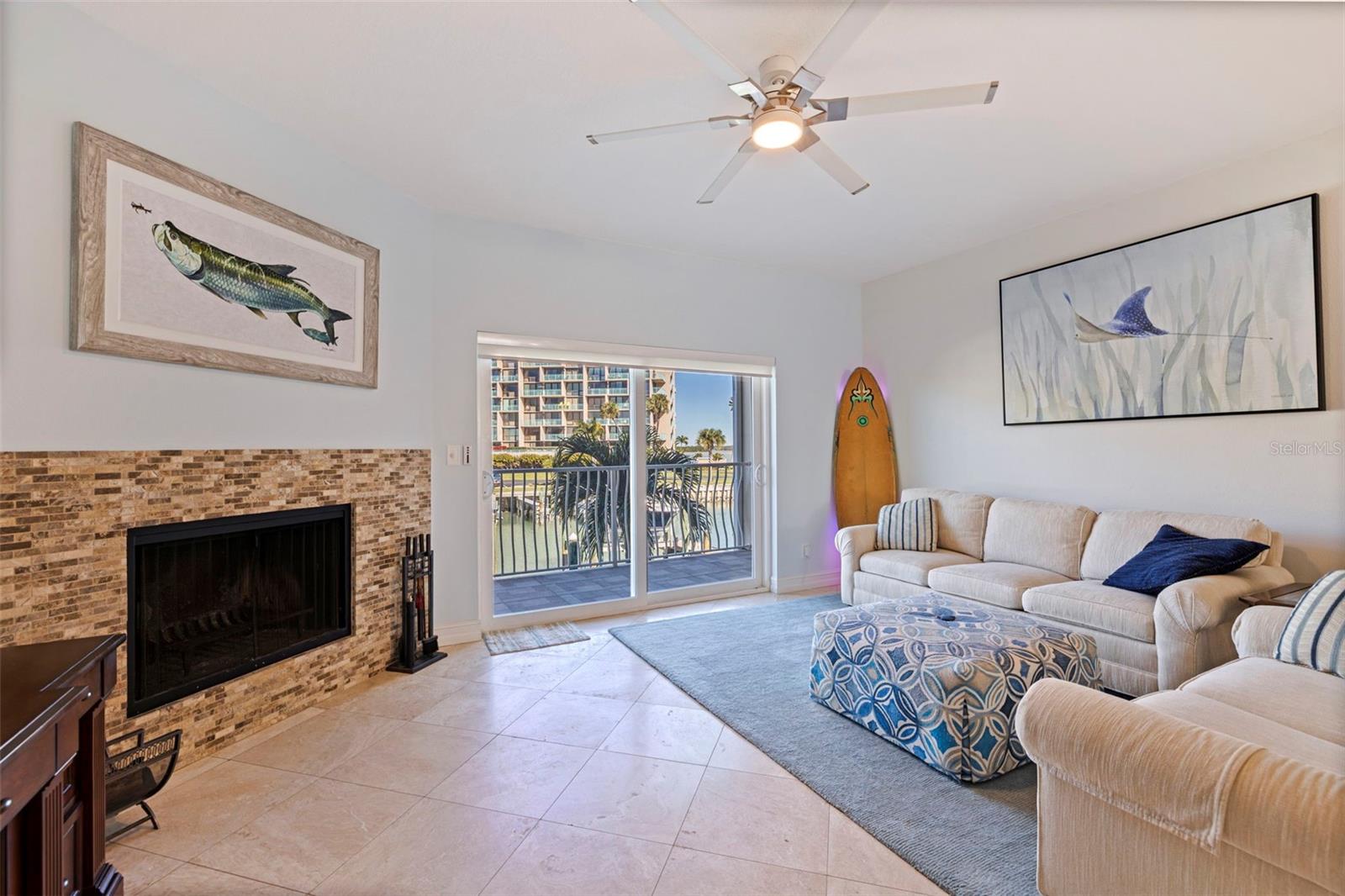 CAPRI LAGOONS CONDO - Residential