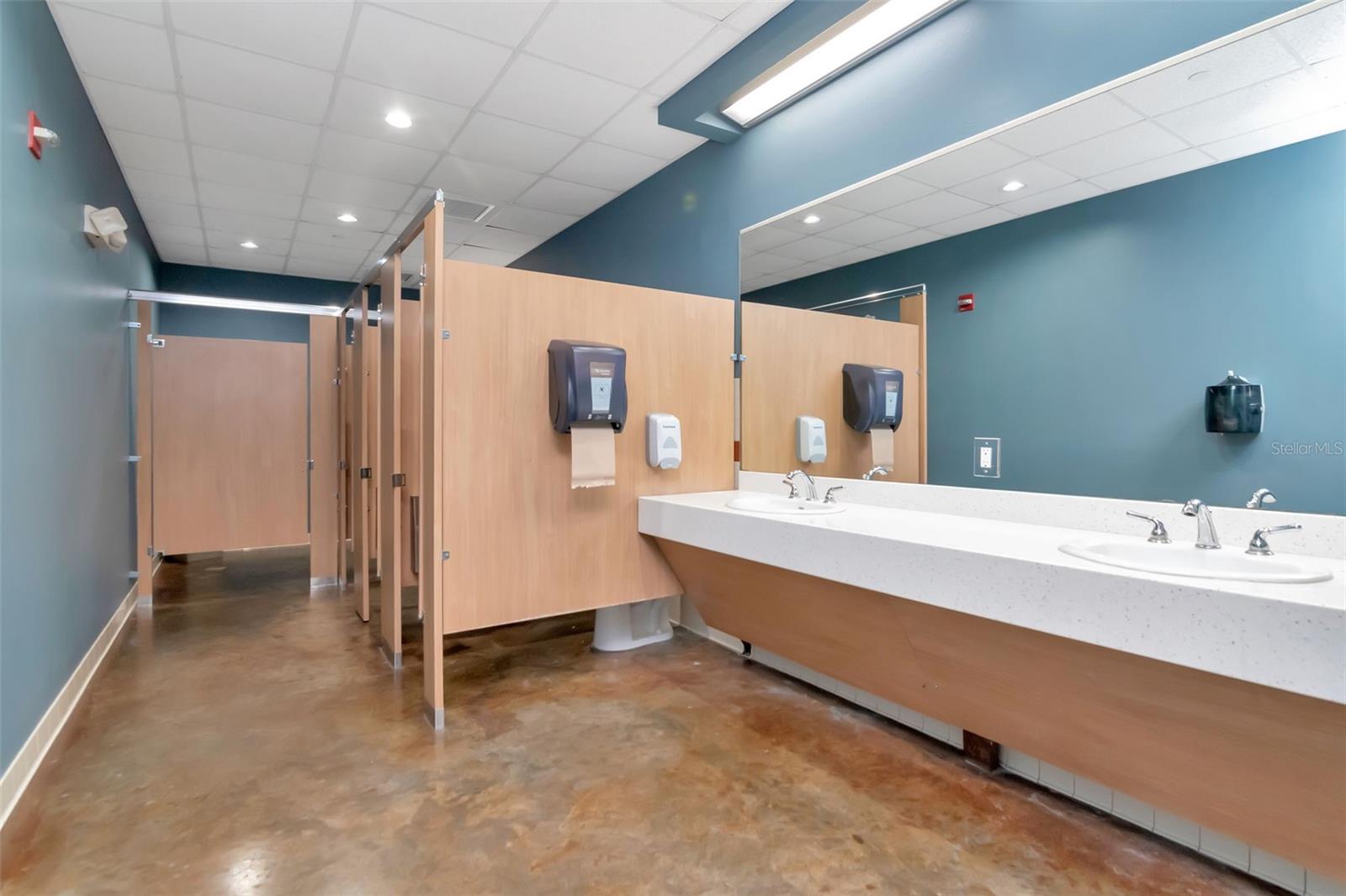 GRAND CENTRAL AT KENNEDY RESID - Commercial Sale