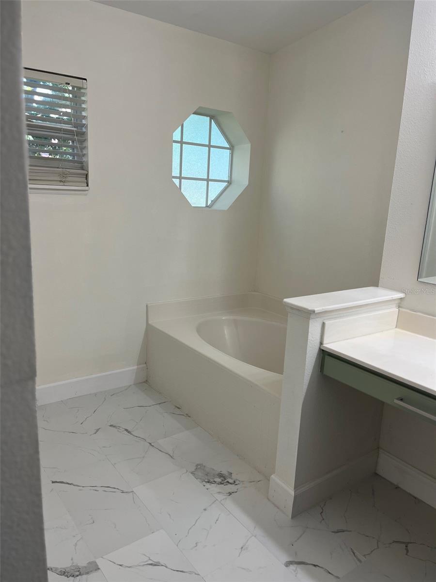 EUSTIS REMINGTON CLUB PH 02 LT 61 ORB - Residential Lease