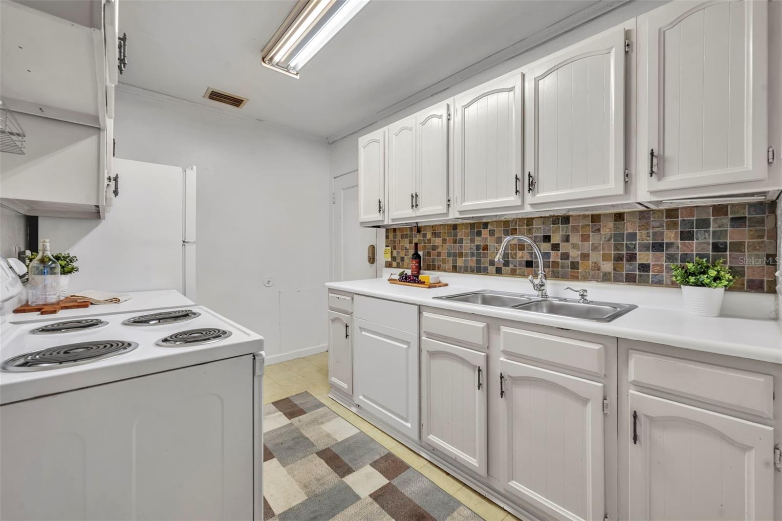 LAKE ELLEN ADD TO CASSELBERRY - Residential