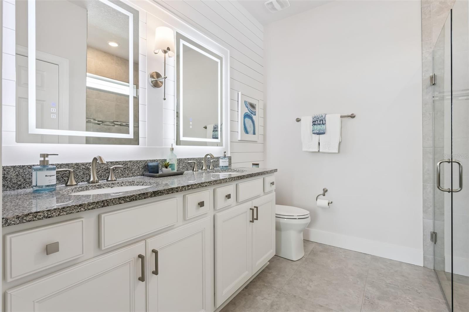 LONGLEAF AT OAKLAND - Residential