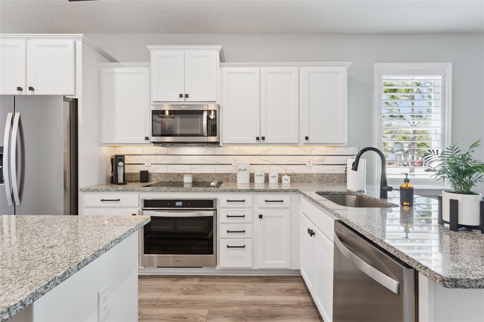 LONGLEAF AT OAKLAND - Residential