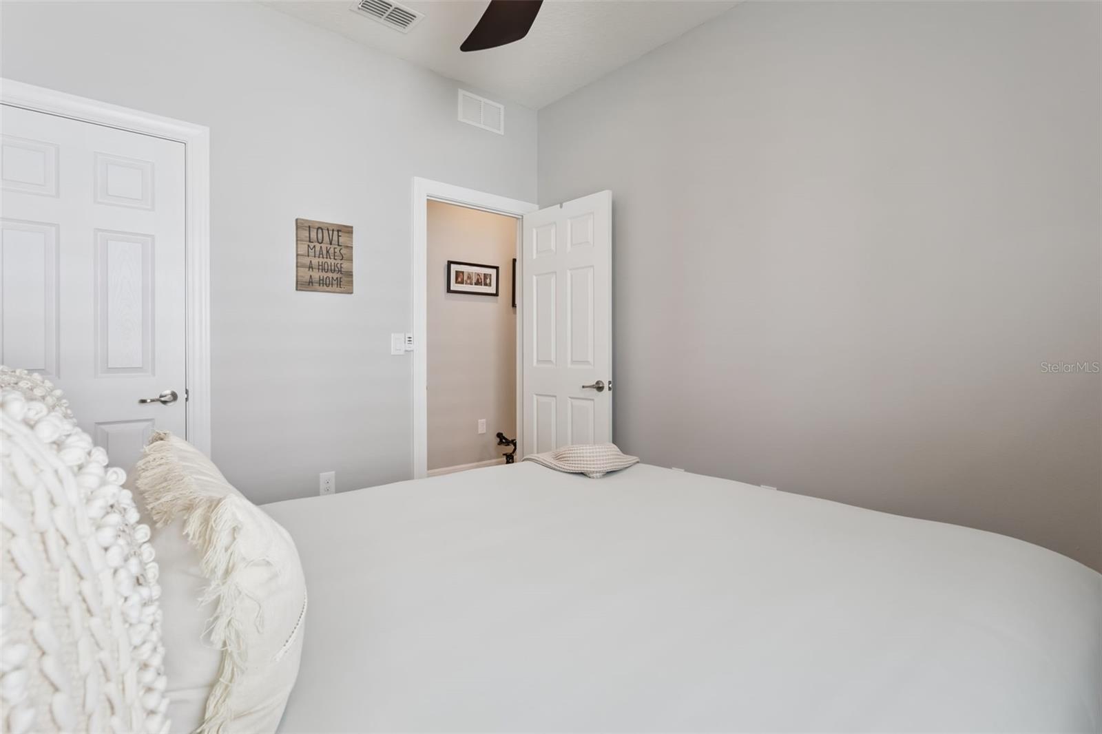 LONGLEAF AT OAKLAND - Residential