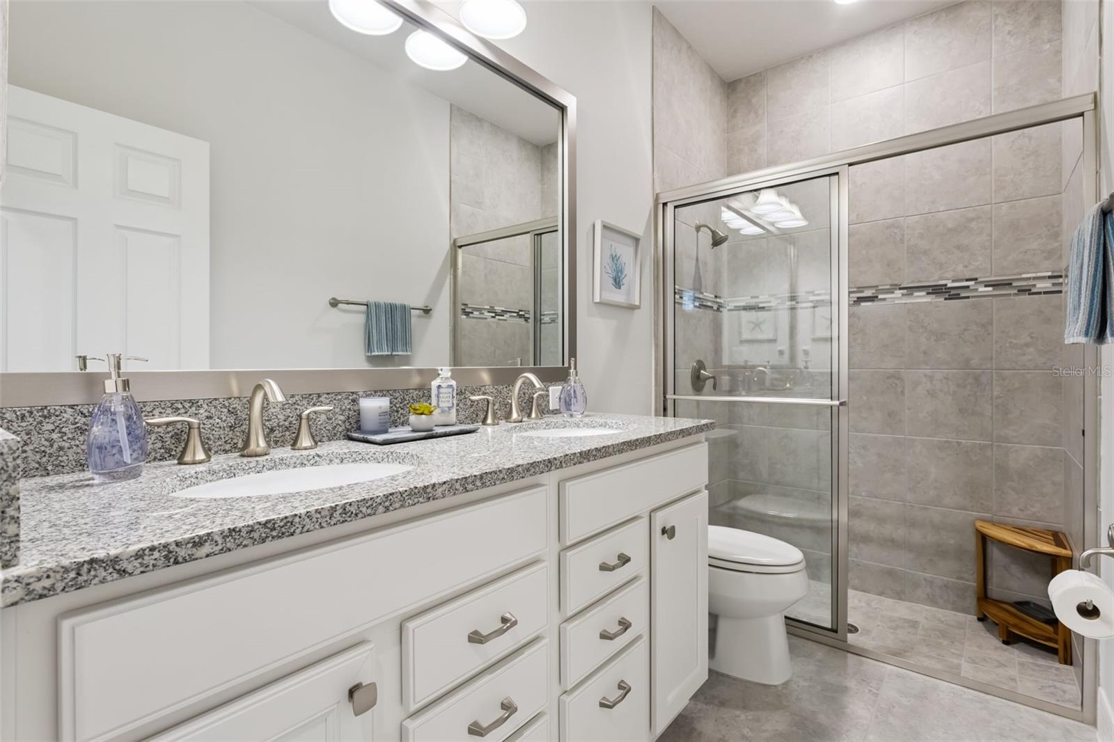 LONGLEAF AT OAKLAND - Residential