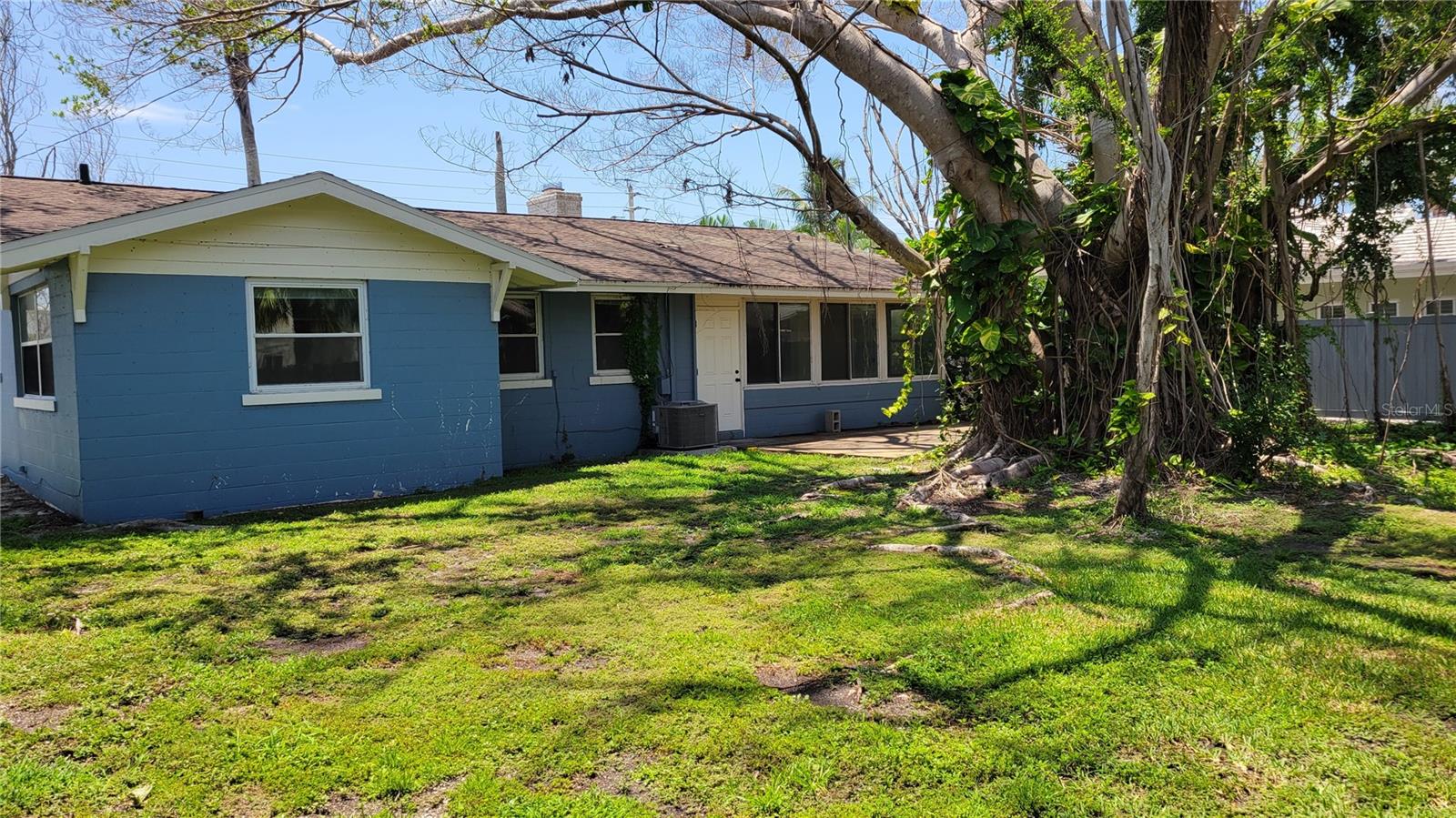 SAINT ARMANDS DIVISION JOHN RINGLING ESTS - Residential Lease