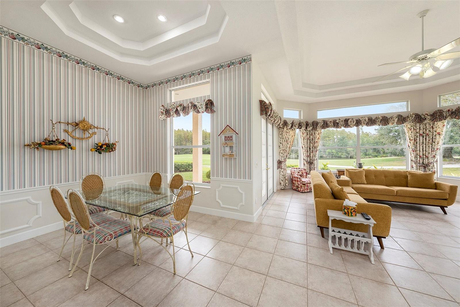 CHEVAL BLVD ESTATE LTS W - Residential