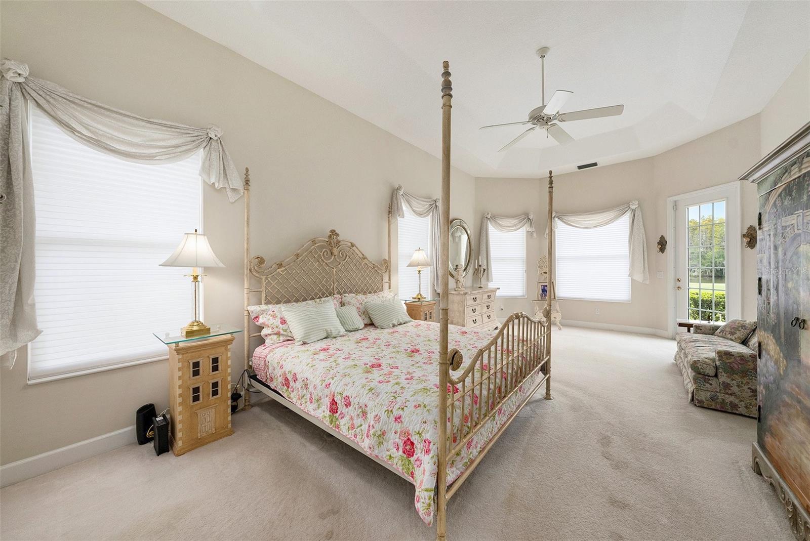 CHEVAL BLVD ESTATE LTS W - Residential