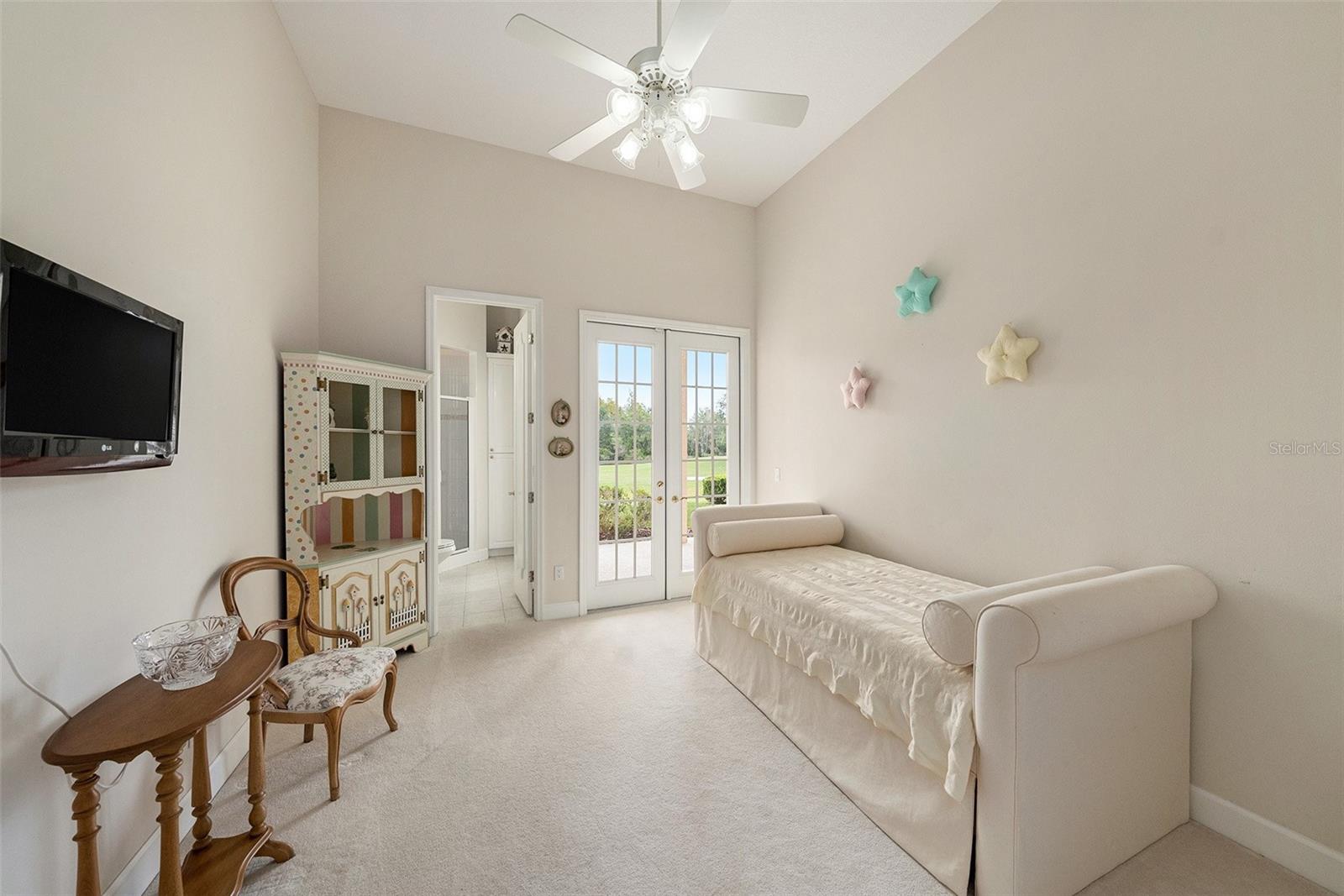 CHEVAL BLVD ESTATE LTS W - Residential