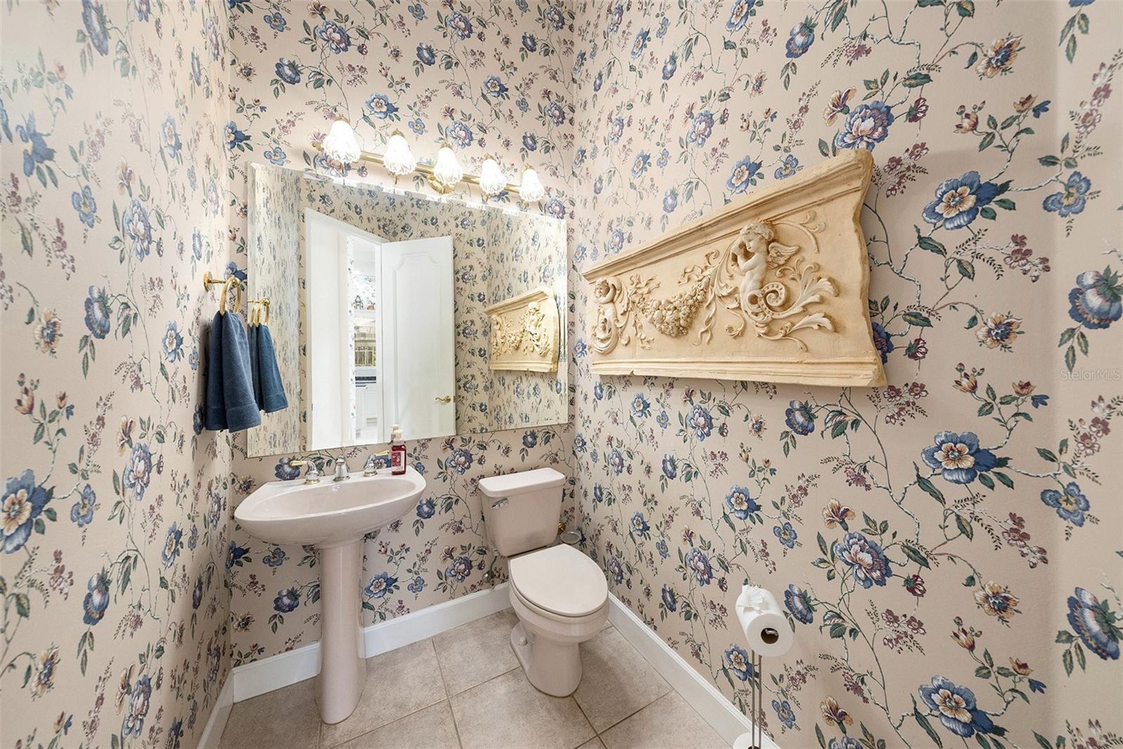 CHEVAL BLVD ESTATE LTS W - Residential