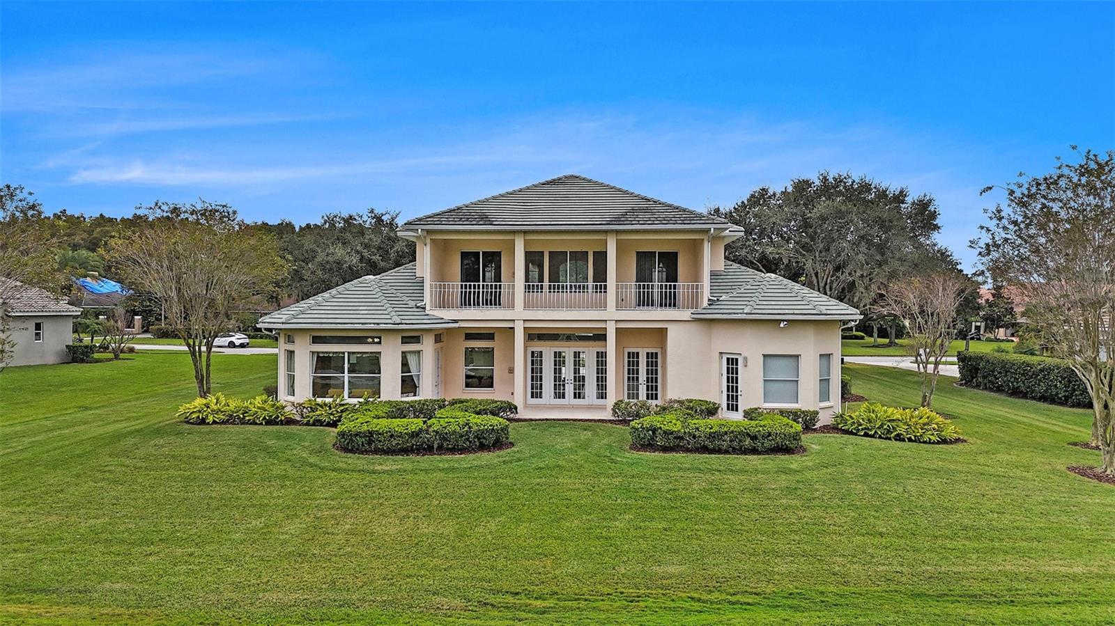 CHEVAL BLVD ESTATE LTS W - Residential