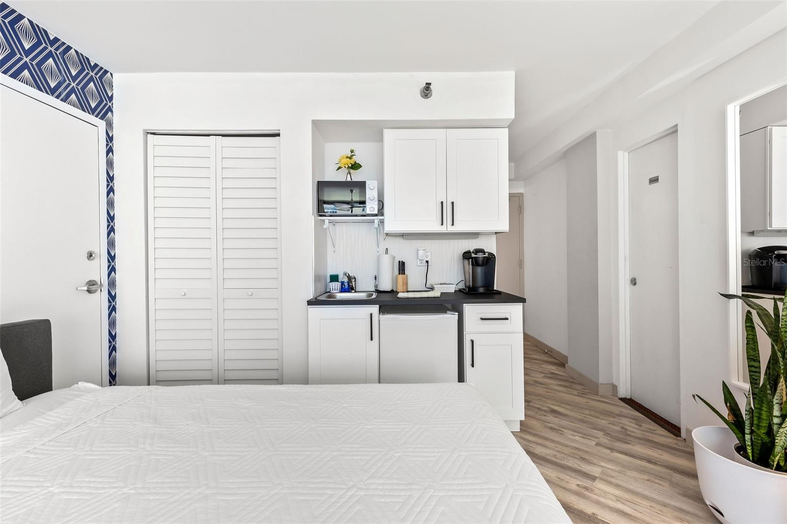 OCEANSIDE INN CONDO - Residential Income