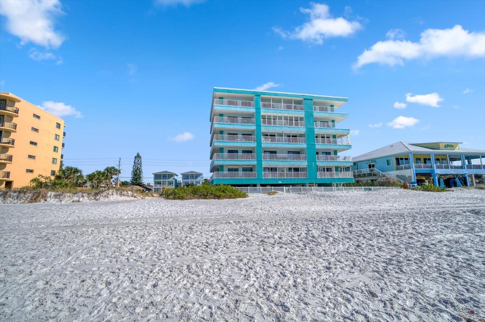 ARENA DE MADEIRA CONDO - Residential