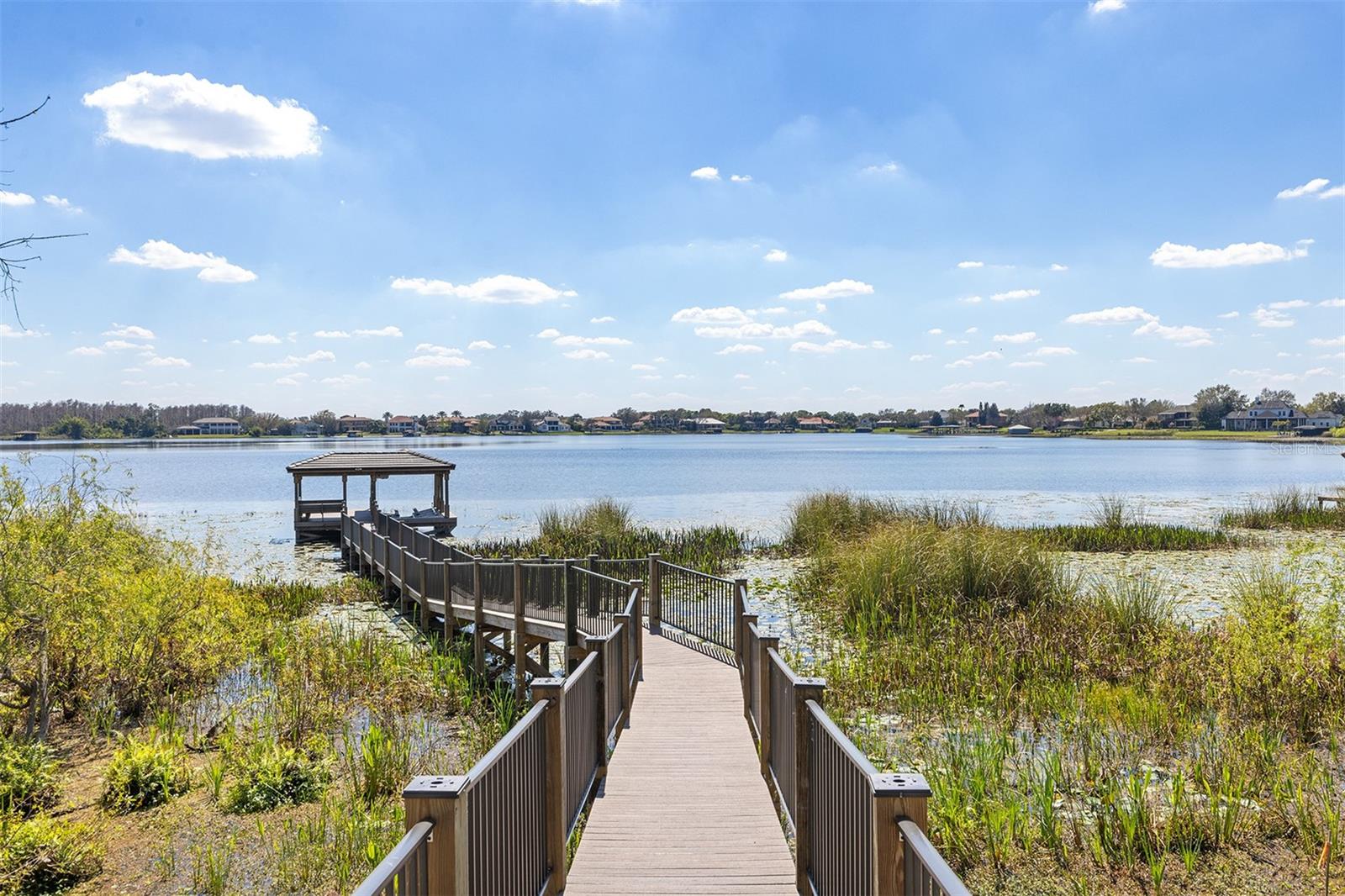 SIGNATURE LAKES - Residential