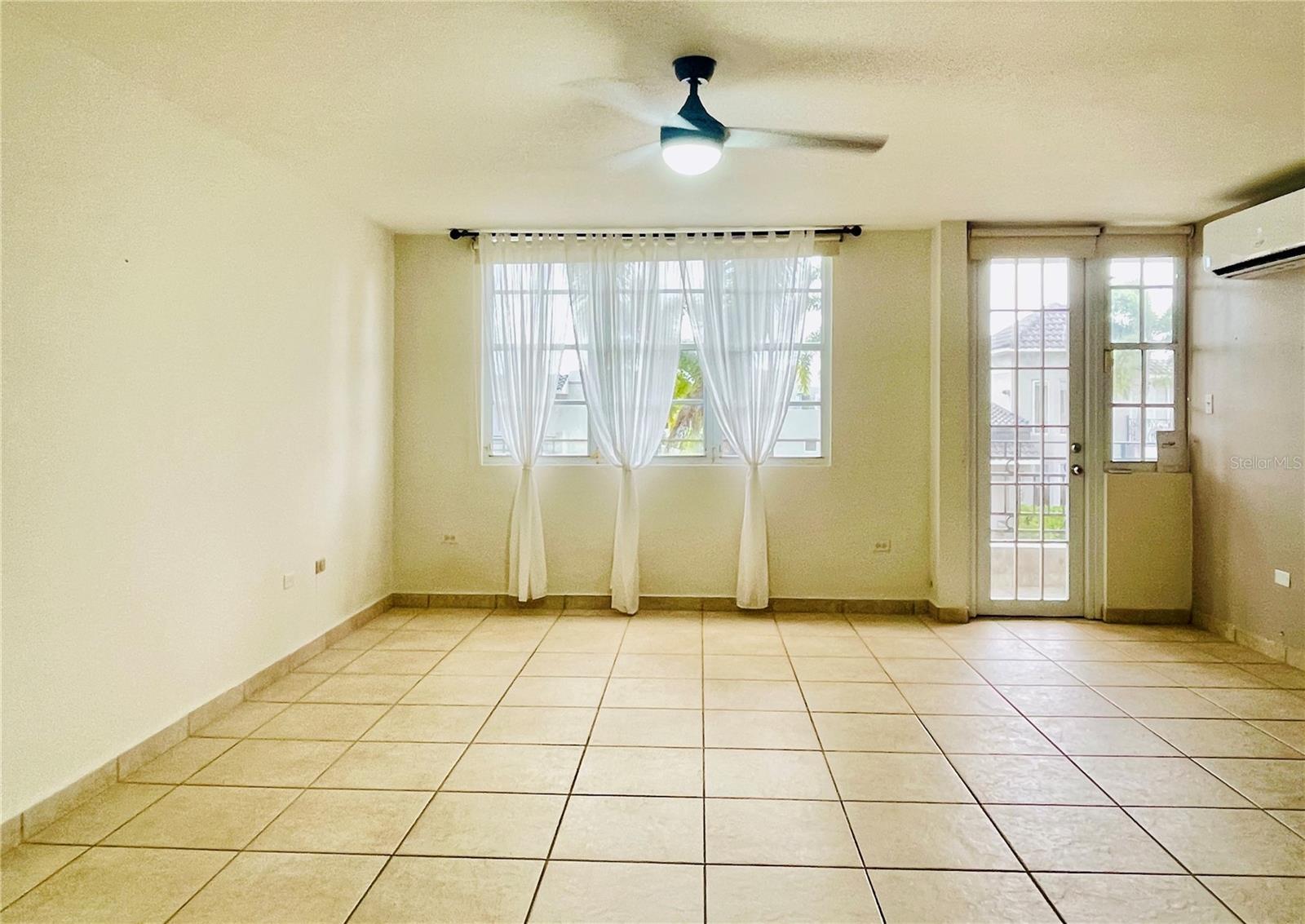 PALMA REAL - Residential Lease