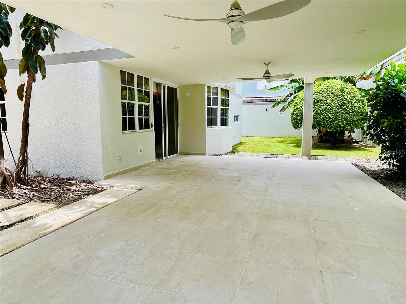 PALMA REAL - Residential Lease