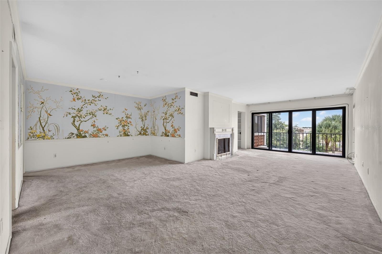 100 S INTERLACHEN AVENUE 401
