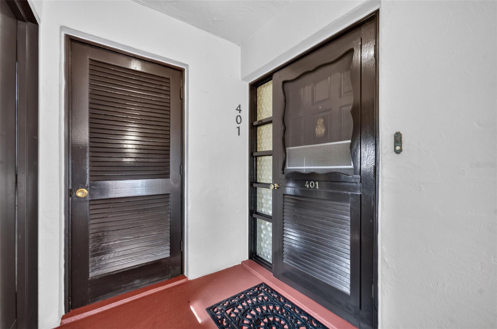 100 S INTERLACHEN AVENUE 401