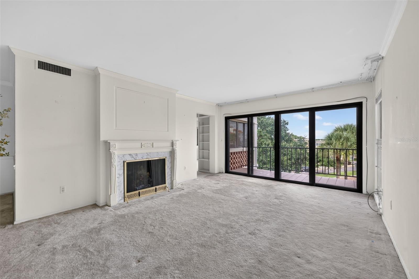 100 S INTERLACHEN AVENUE 401