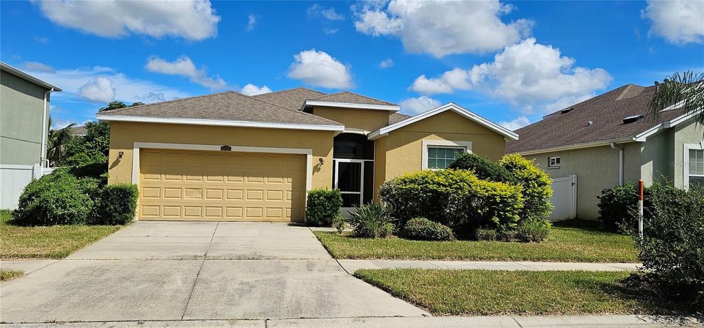 Photo of 12425 Fairlawn Drive, Riverview, FL 33579 (MLS # TB8425037)