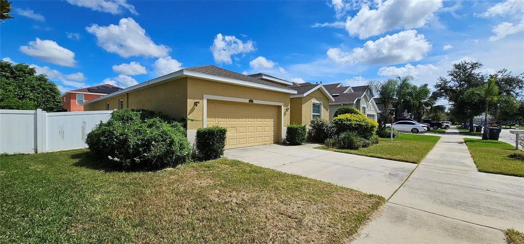 Photo of 12425 Fairlawn Drive, Riverview, FL 33579 (MLS # TB8425037)
