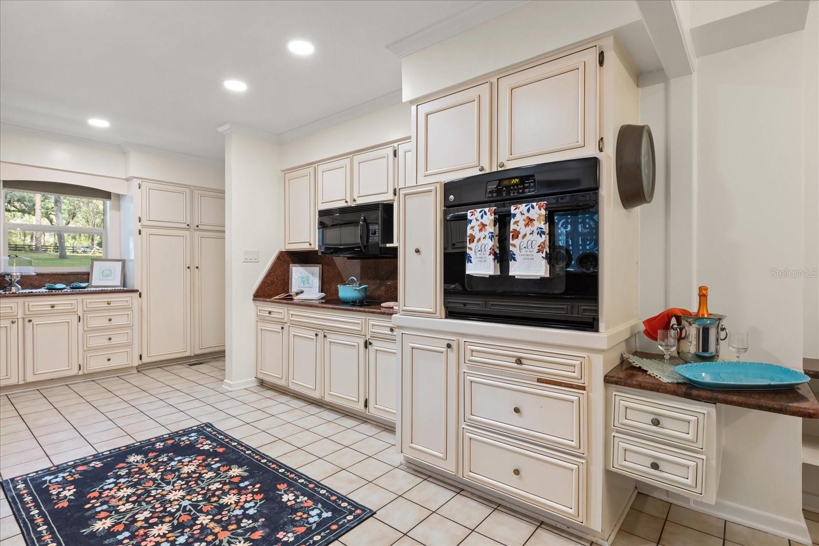 CATHEDRAL ARCH ESTATES - Residential