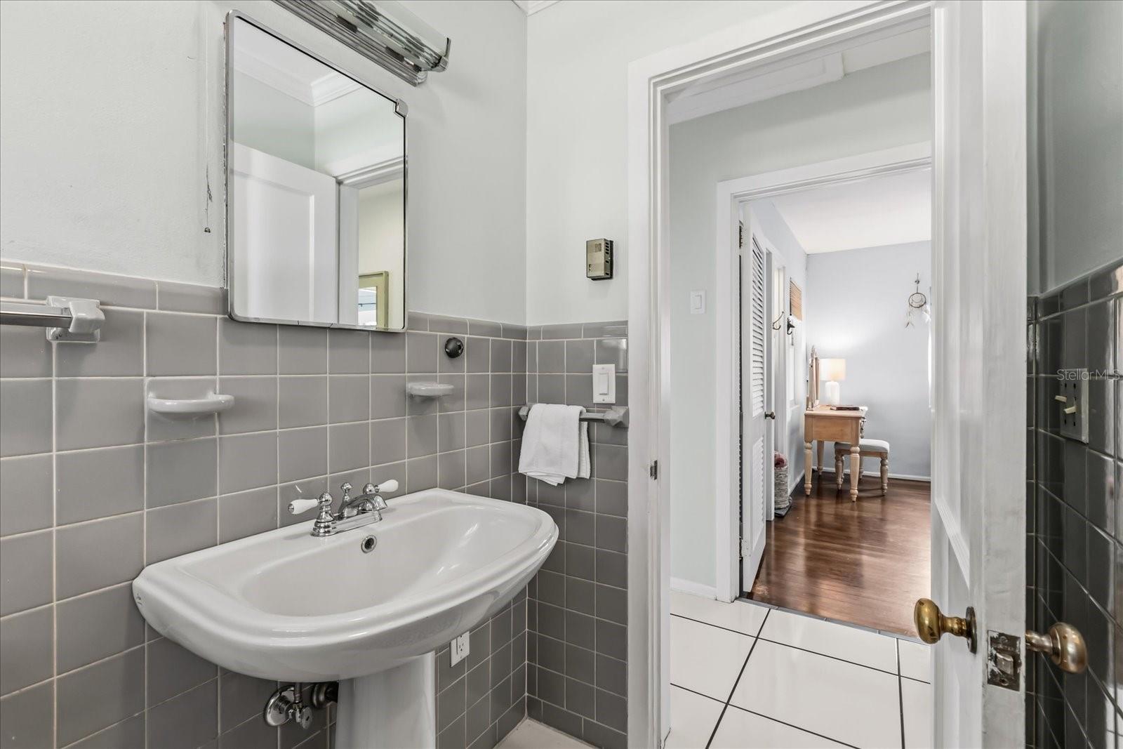 CATHEDRAL ARCH ESTATES - Residential