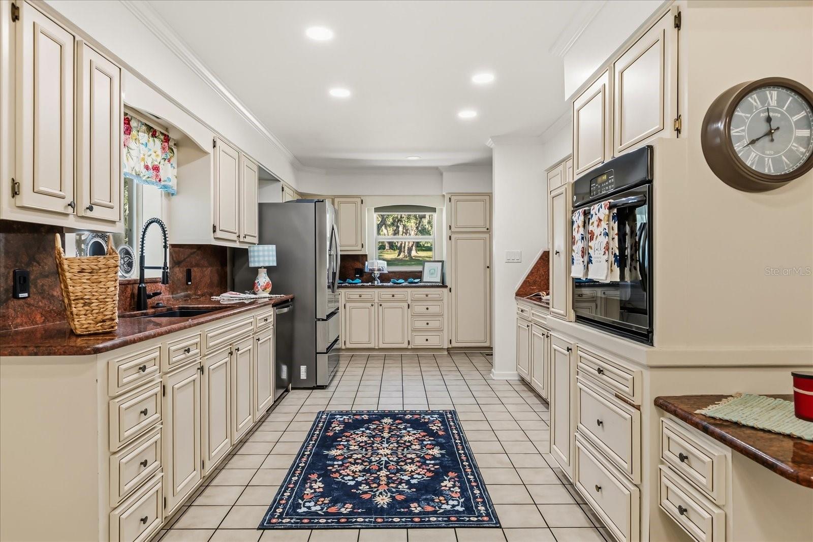 CATHEDRAL ARCH ESTATES - Residential