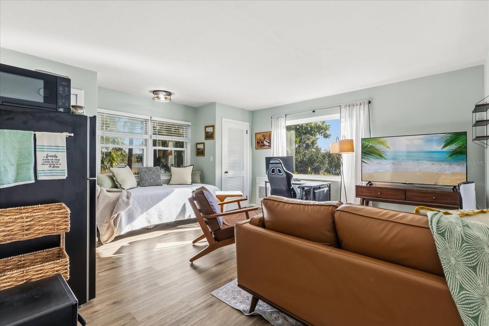 CATHEDRAL ARCH ESTATES - Residential