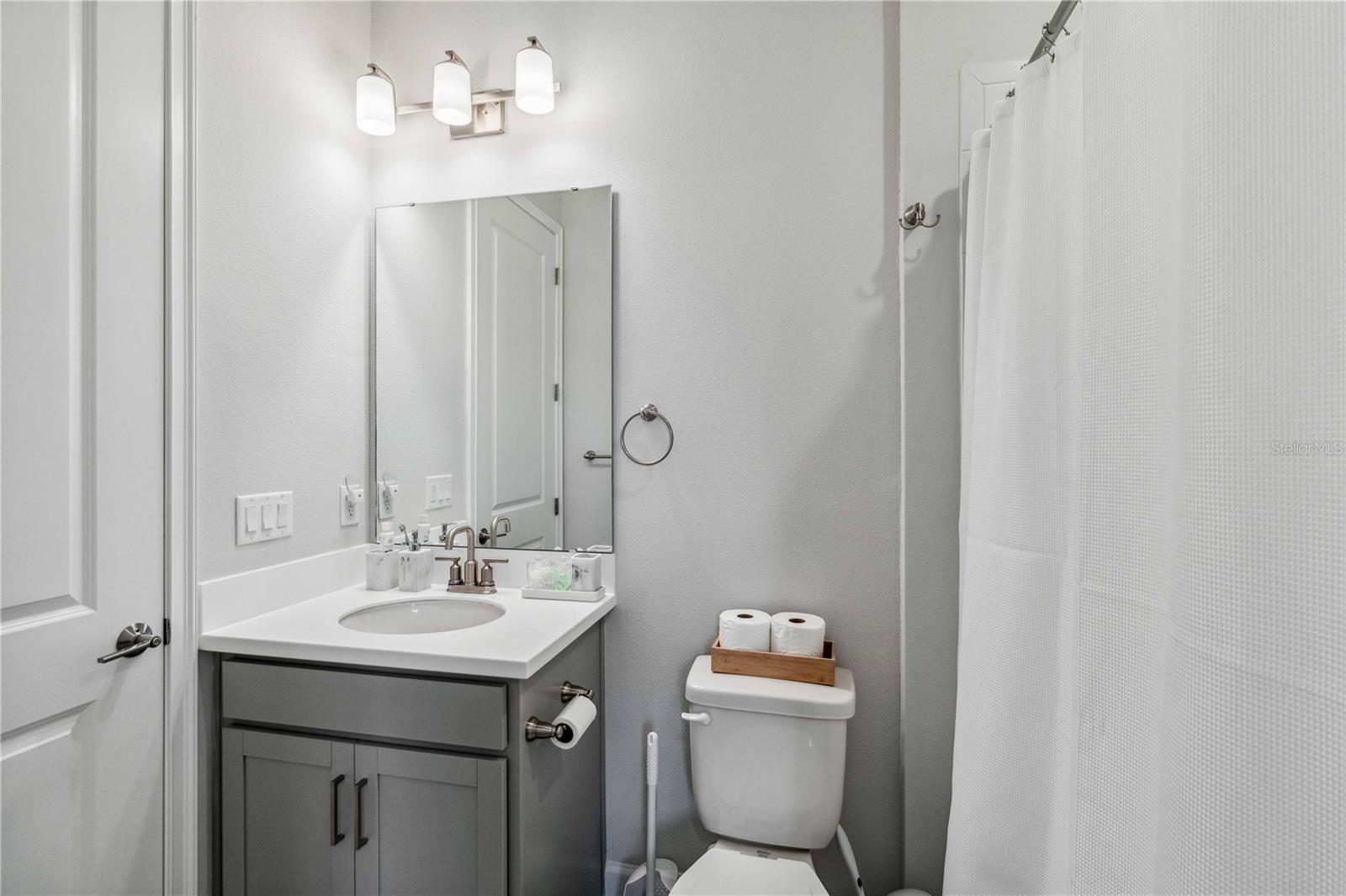 AZARIO ESPLANADE PH III SUBPH D - Residential