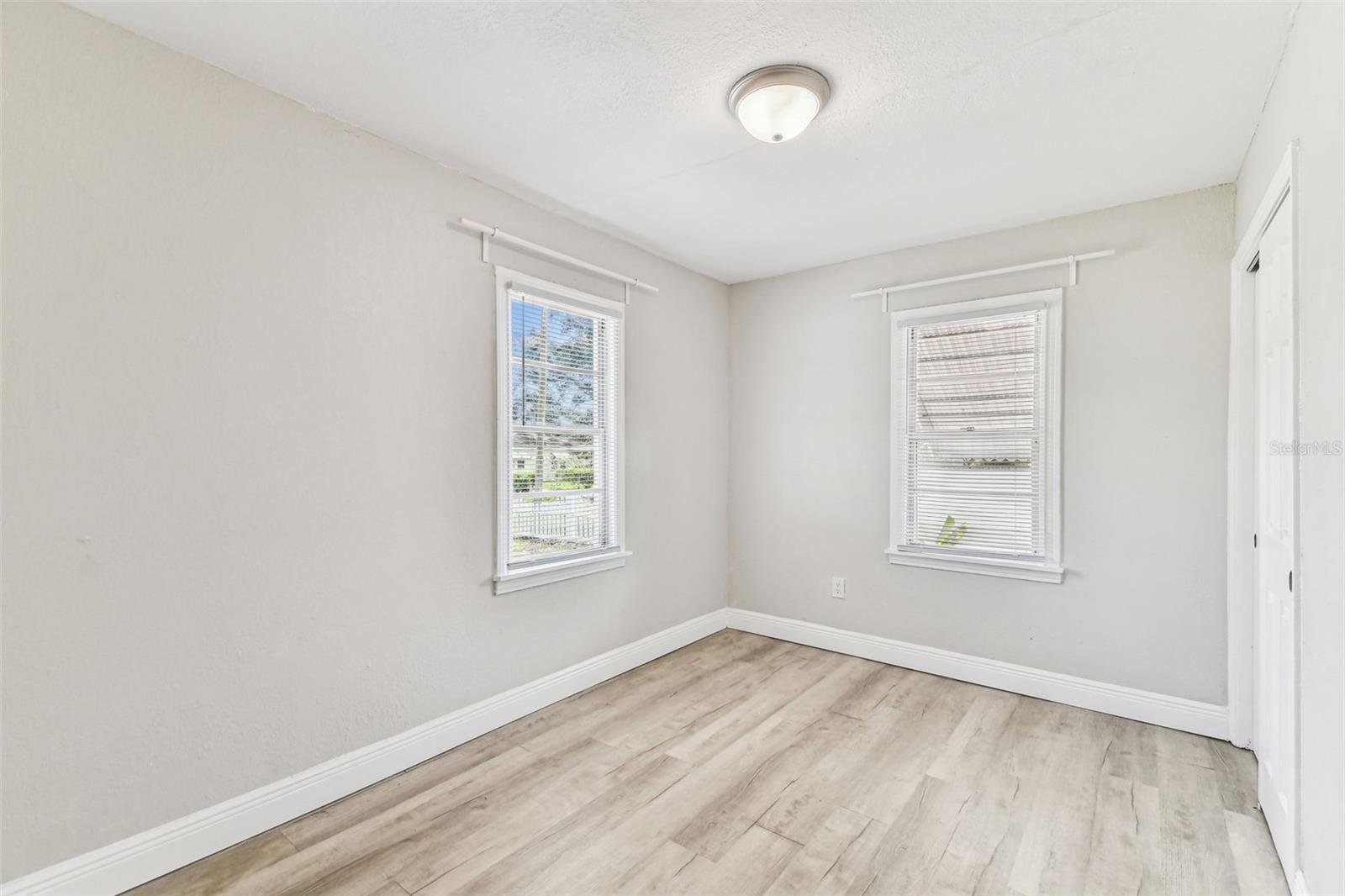 RIVERSIDE ESTATES CORR - Residential