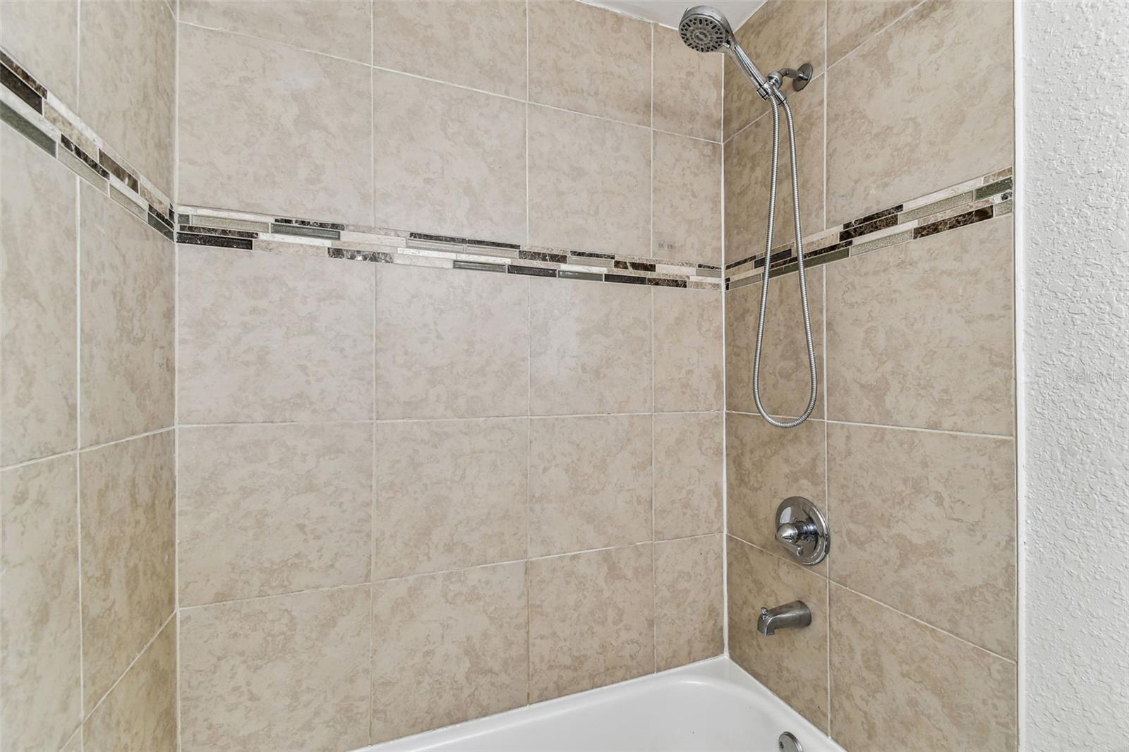 RIVERSIDE ESTATES CORR - Residential