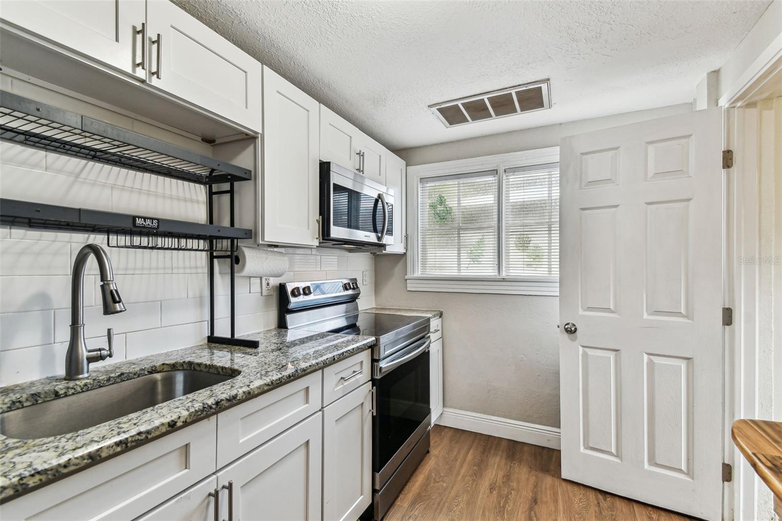 RIVERSIDE ESTATES CORR - Residential