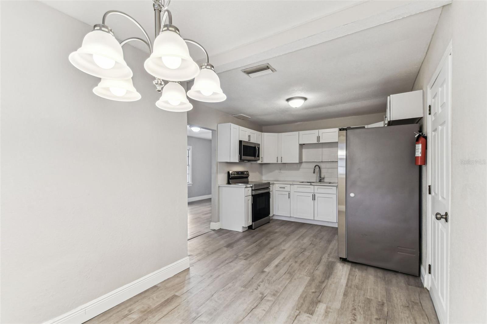 RIVERSIDE ESTATES CORR - Residential