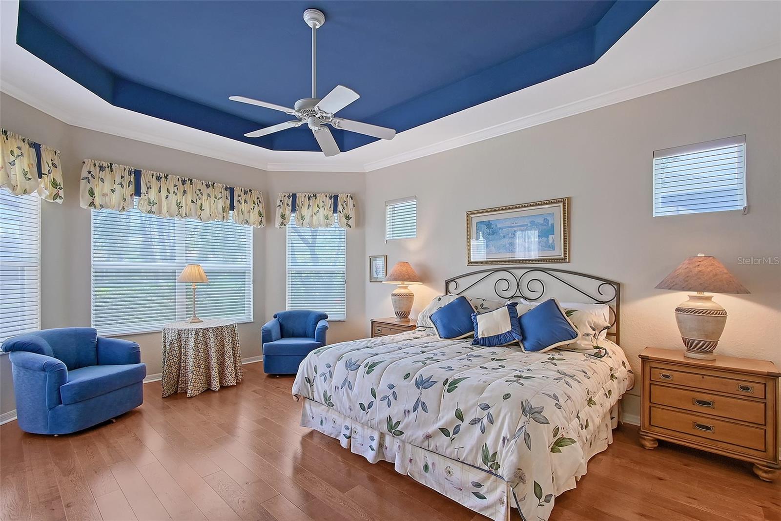 UNIVERSITY PARK COUNTRY CLUB - Residential