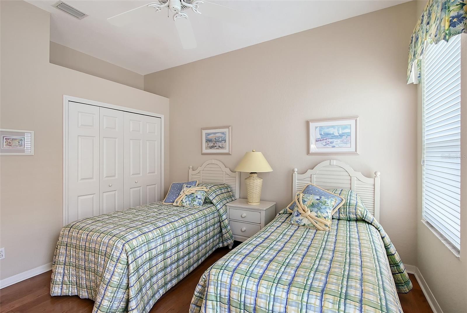 UNIVERSITY PARK COUNTRY CLUB - Residential