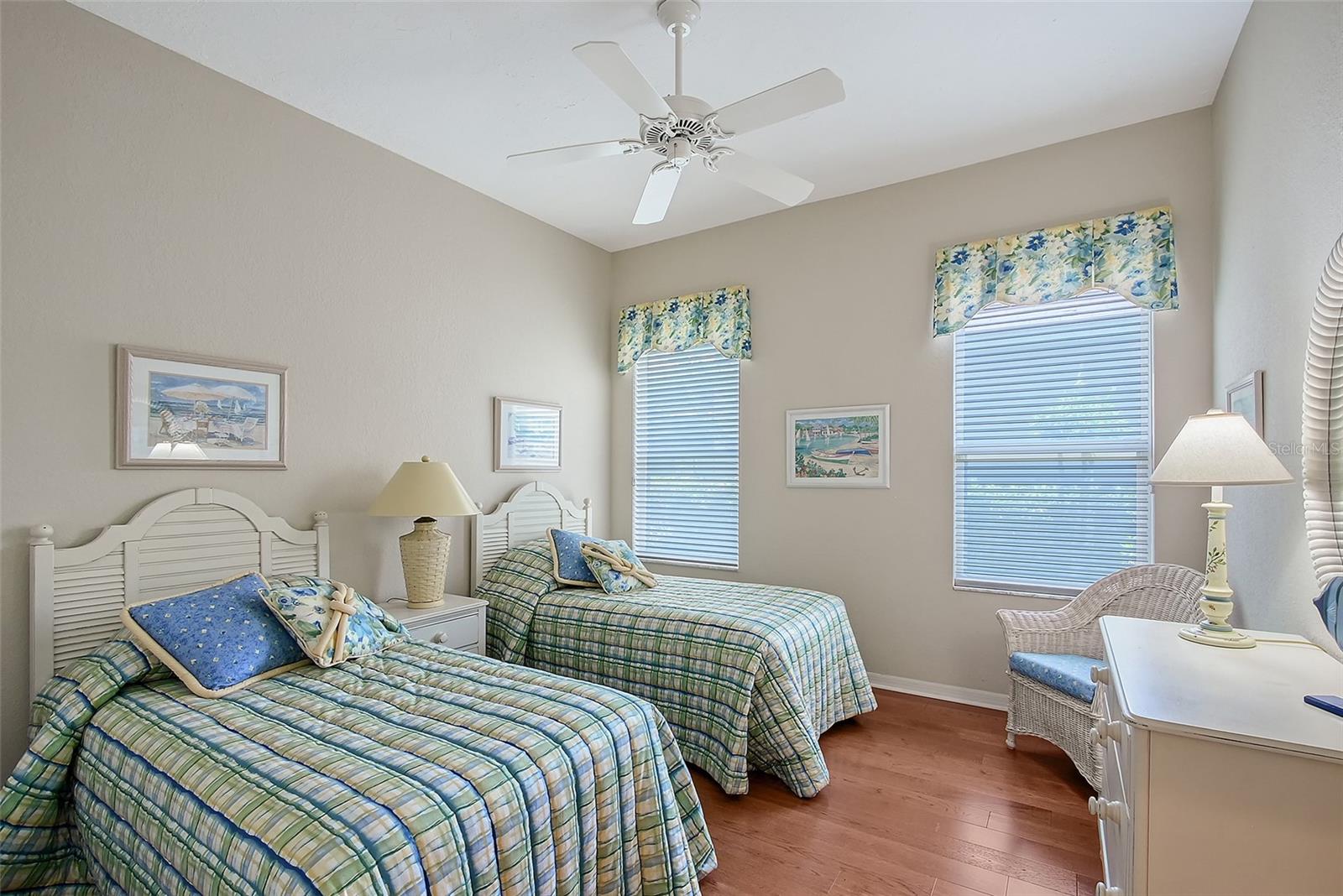 UNIVERSITY PARK COUNTRY CLUB - Residential