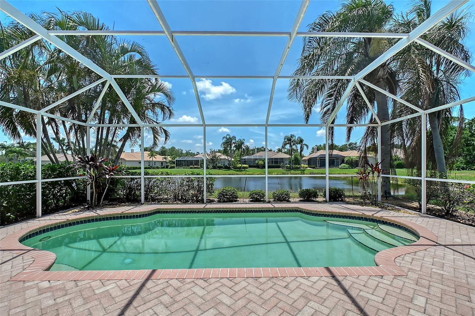 UNIVERSITY PARK COUNTRY CLUB - Residential