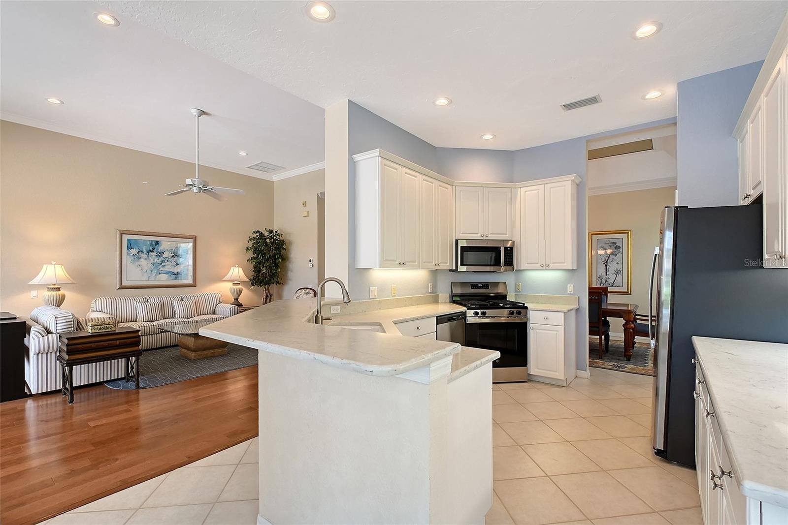 UNIVERSITY PARK COUNTRY CLUB - Residential