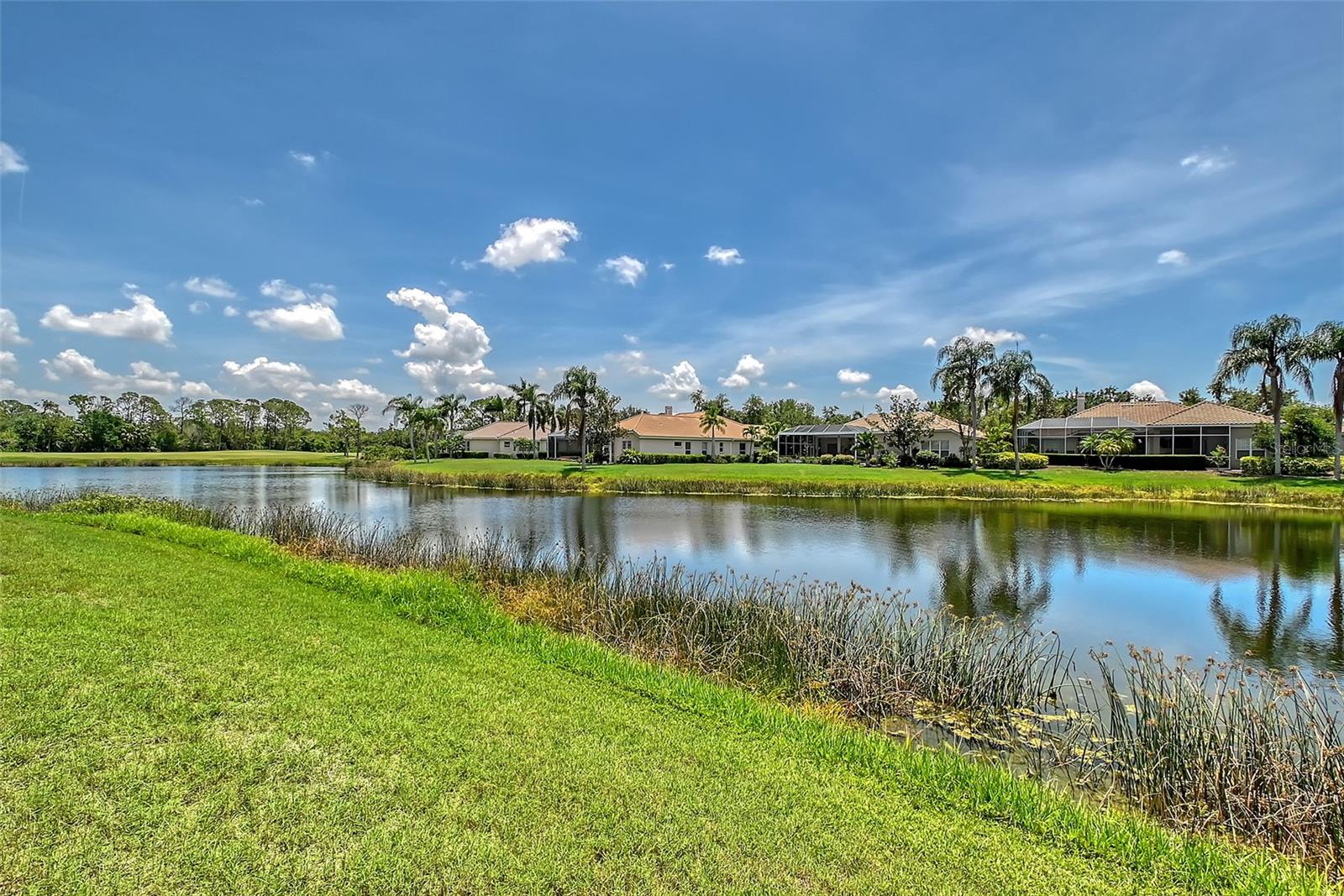 UNIVERSITY PARK COUNTRY CLUB - Residential