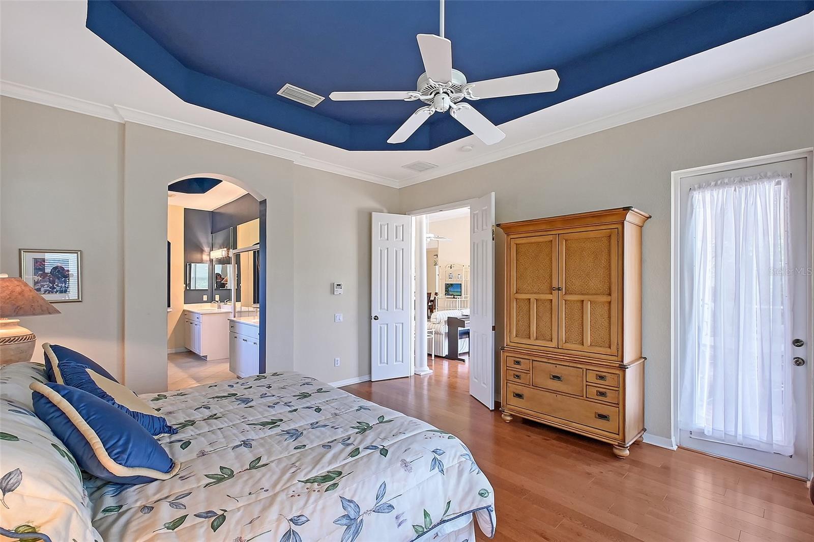 UNIVERSITY PARK COUNTRY CLUB - Residential