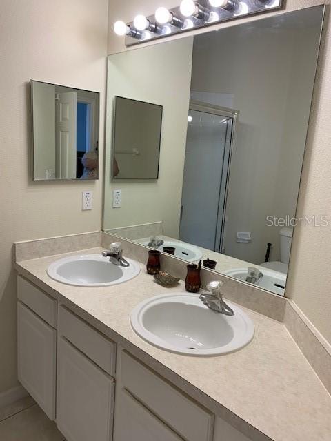 GLENBROOK PH II SUB - Residential Lease