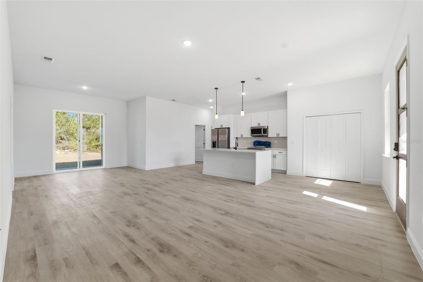 MARION OAKS UN 04 - Residential